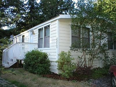 1st image of 22260 Woodruff Pl NE
