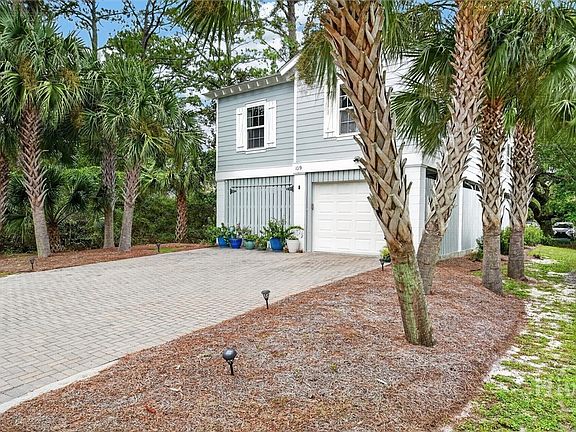 2nd image of 1019 Laurel Avenue