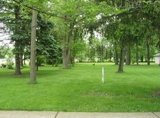 1211 Douglas St, Vermilion, OH 44089