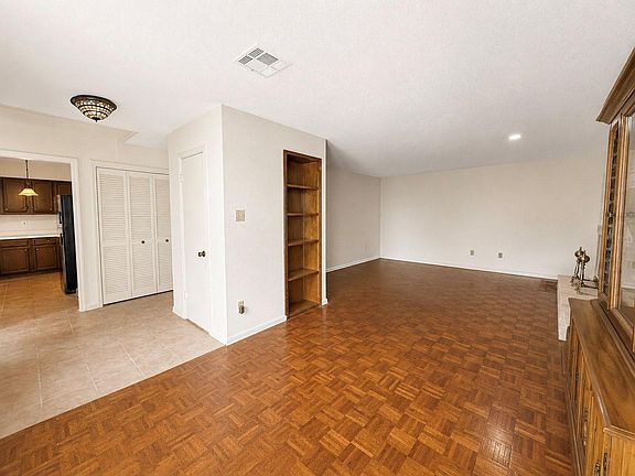 2nd image of 10602 Sandpiper Dr