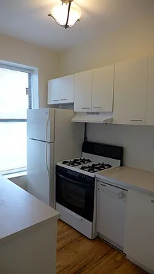 Rented by Garfield Realty  | media 84