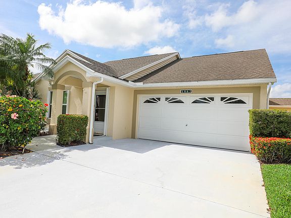 4th image of 1067 NW Tuscany Drive
