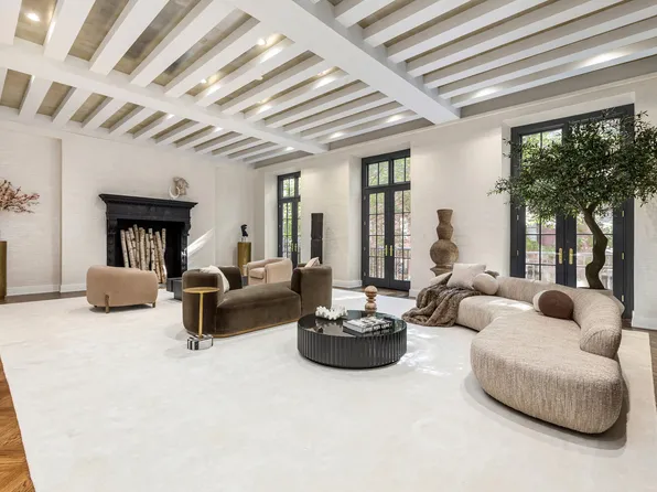 125 East 65th Street image 4 of 25