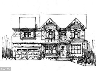 331 W St NW, Vienna, VA 22180
