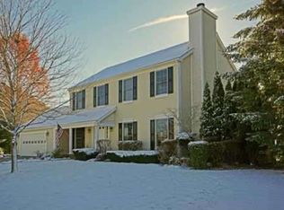 1661 Briar Ridge Dr, Ann Arbor, MI 48108