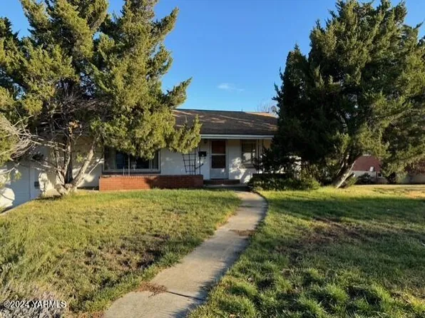229 N 35th Ave, Yakima, WA 98902