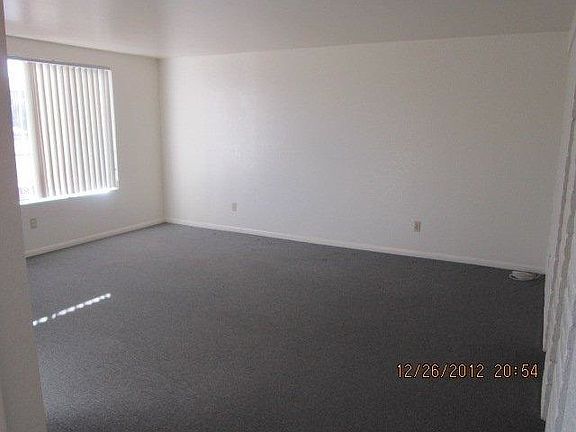 2nd image of 421 N Bonanza Ave