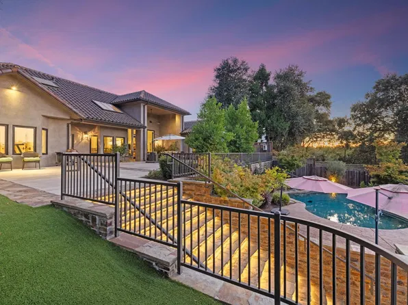 13913 Bluff Dr, Lockeford, CA 95237