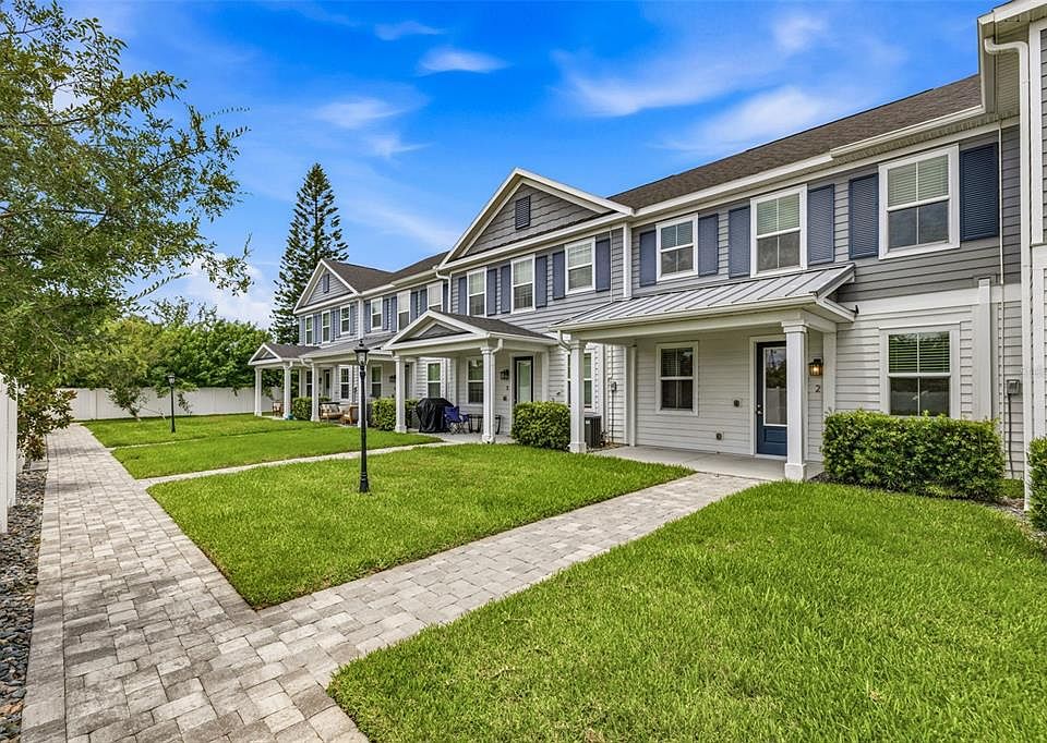 1st image of 6621 S MANHATTAN AVENUE #2