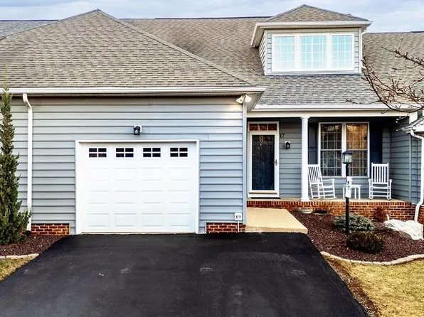 17 Vista View Ln, Staunton, VA 24401