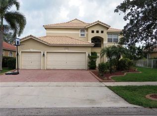 16374 Segovia Cir S, Davie, FL 33331