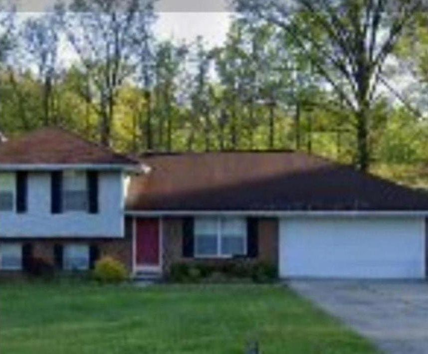 Tri-level with wooded back yard offering privacy. Near Stillmeadow Country Club