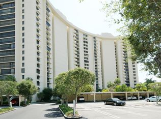 2450 Presidential Way APT 208, West Palm Beach, FL 33401