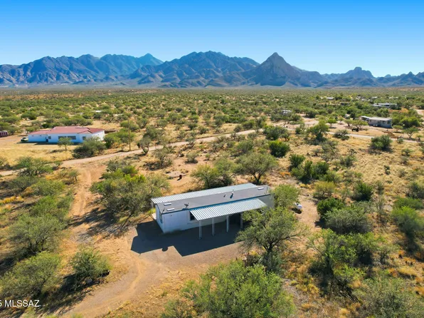 225 W Hawk Way, Amado, AZ 85645
