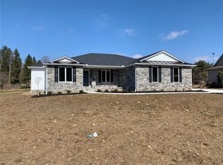 2028 Bishop Woods Ct, Poland, OH 44514