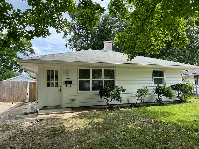 8429 Harrison Dr — Photo 1