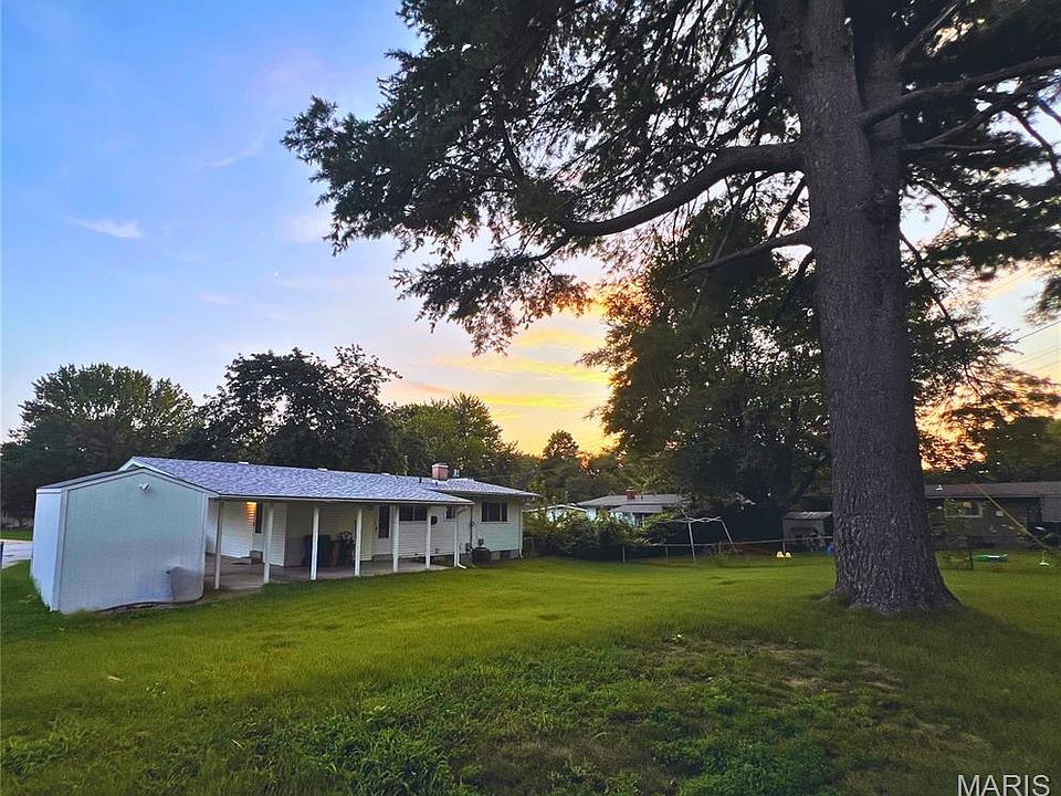 2nd image of 48 Saint Leonard Ct