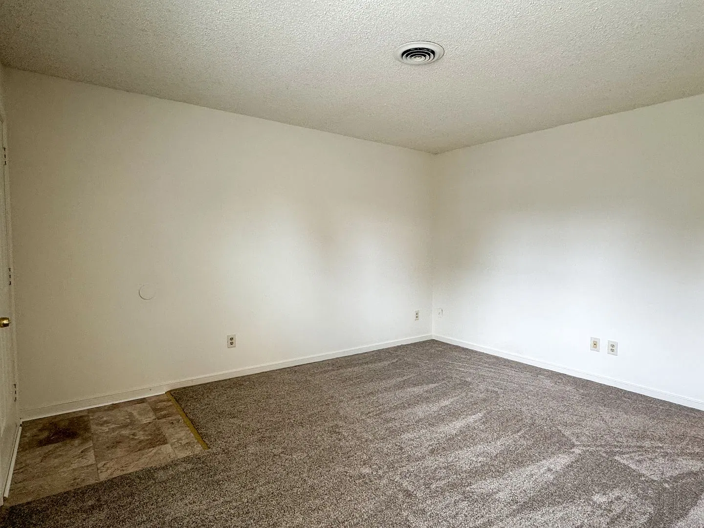 320 Kent Ave, Colonial Heights, VA 23834 — Photo 3