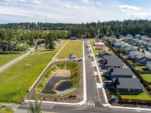 883 NW Shire Street, Oak Harbor, WA 98277