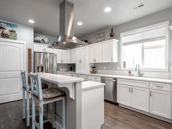 5th image of 3909 S Zillah St