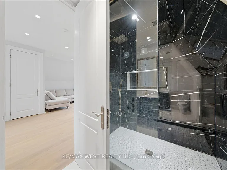 50 Rotherham Ave — Photo 20
