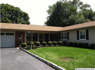 22 Edwards Ln, Manalapan, NJ 07726