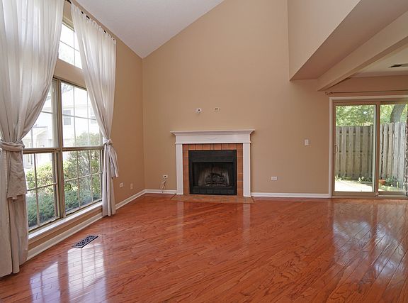 5th image of 1032 N Knollwood Dr