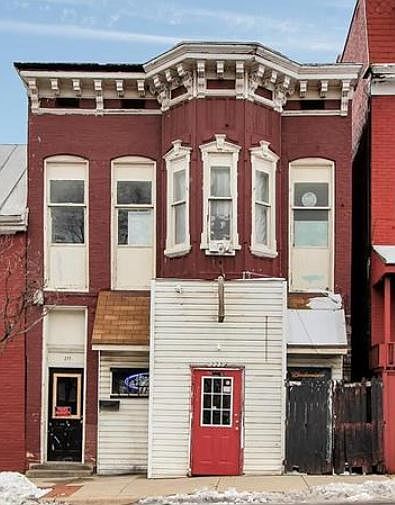 1st image of 221 W Franklin St