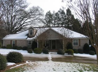 983 Avon Rd, Winston Salem, NC 27104