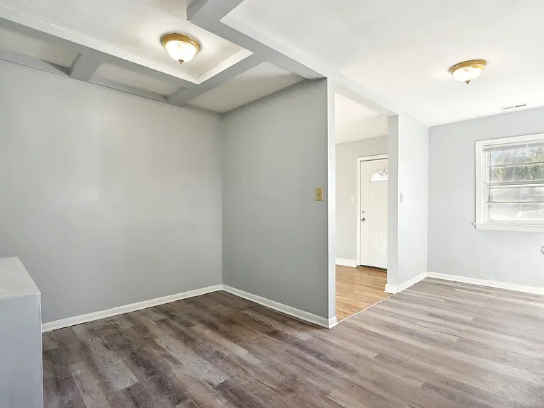 12219 S Throop St — Photo 2