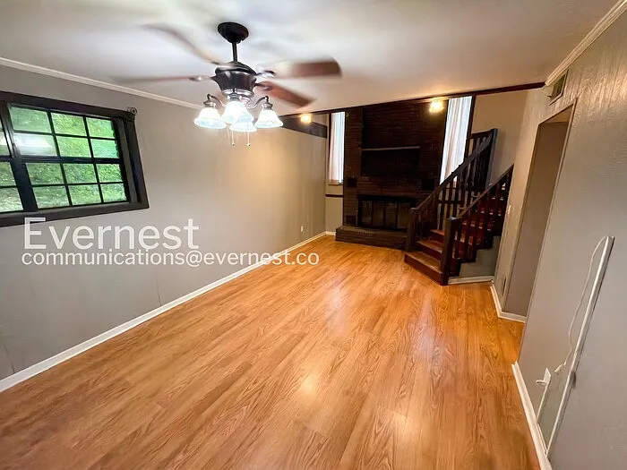 716 Brookview Dr — Photo 6