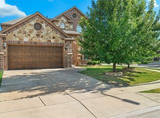 8852 Devonshire Dr, Fort Worth, TX 76131