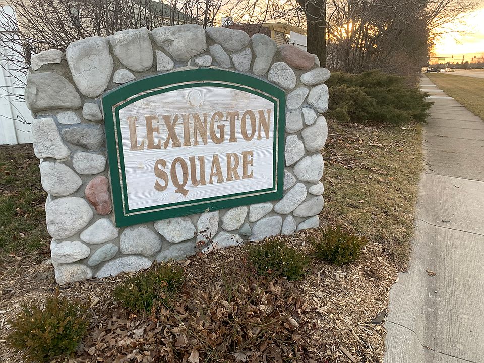 2nd image of 44278 Vassar St
