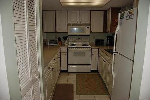 4th image of 14 Village Del Prado Cir