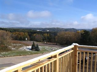 3103 Clearwater Ridge Dr, Eau Claire, WI 54703