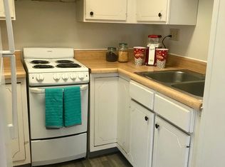 1400 N 33rd St #4, Lincoln, NE 68503