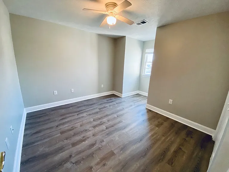 Right bedroom_04022022