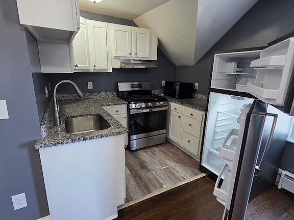 4th image of 42 Mott St #1