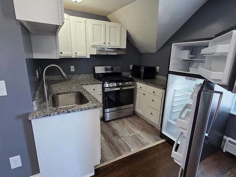 42 Mott St #1 — Photo 4