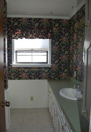 5th image of 601 E 17th Ln