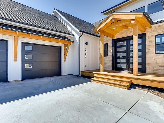 4th image of 1587 Spring Creek Crossing Dr