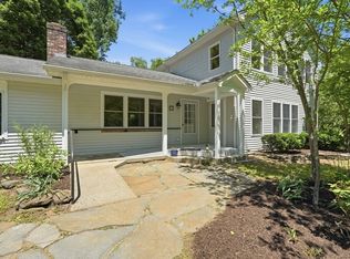 28 Hulst Rd, Amherst, MA 01002