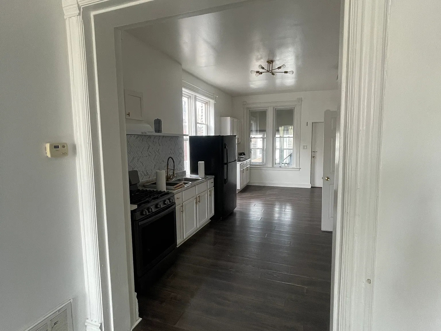 2234 S Leavitt St — Photo 2