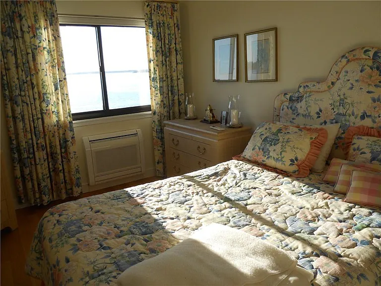 1412 Capella St S #1412 — Photo 2