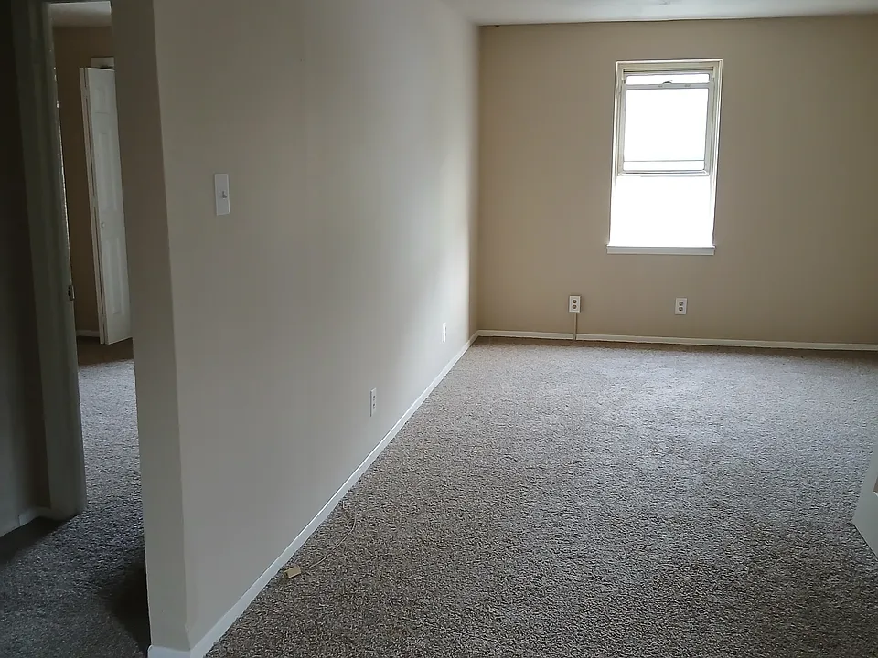 302 Walnut Way