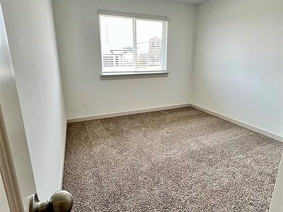 4th image of 4918 Pine Haven Ln
