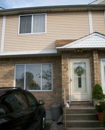 1st image of 764 Barlow Ave