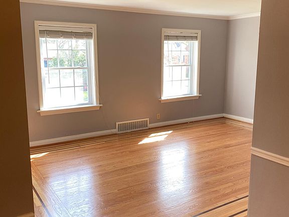 2nd image of 7901 Delmar Blvd #2W