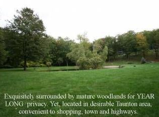 106 Taunton Hill Rd, Newtown, CT 06470