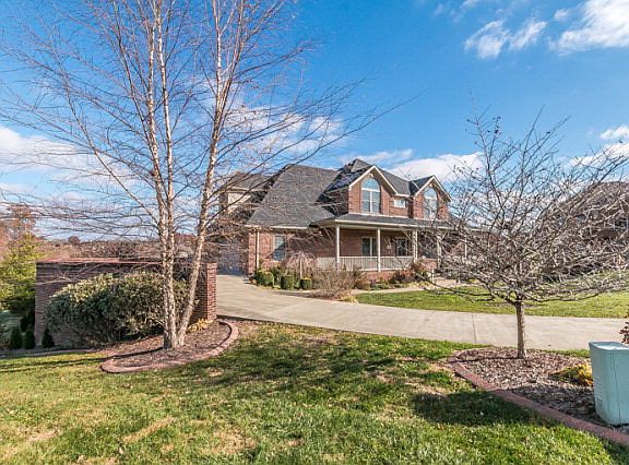 3rd image of 508 Garden Springs Dr